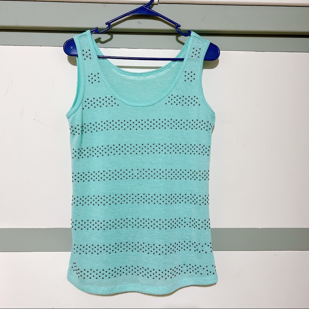 Size S. Cool mint color.